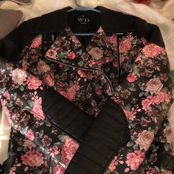 Jacket - Picture 1 of 2